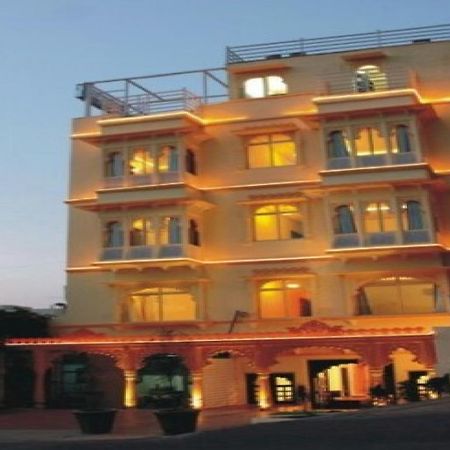 Hotel Mahima Palace Удайпур Экстерьер фото
