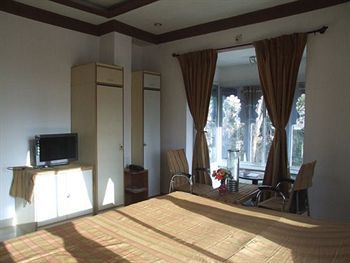 Hotel Mahima Palace Удайпур Экстерьер фото
